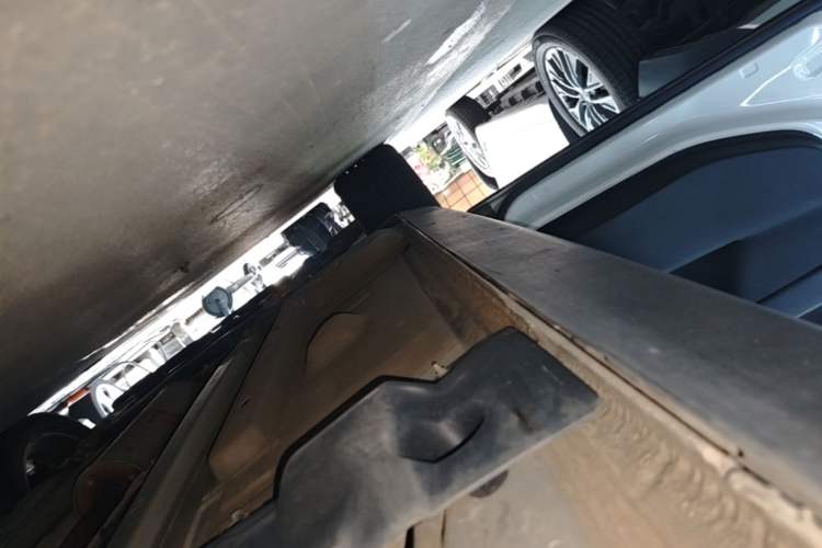 Used Peugeot 3008 2015 1.6THP Automatic Classic Edition Left Side Sill