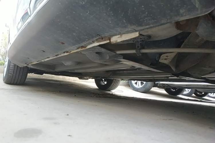 Used Peugeot 3008 2015 1.6THP Automatic Classic Edition Left Side Sill