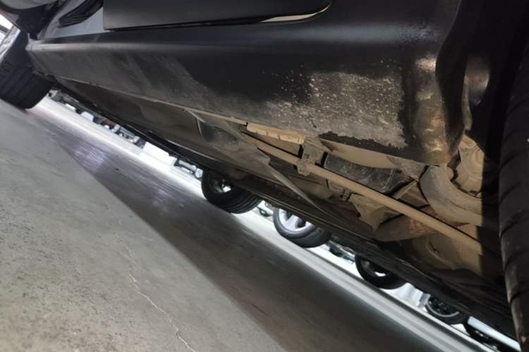 Used Peugeot 3008 2015 1.6THP Automatic Classic Edition Left Side Sill