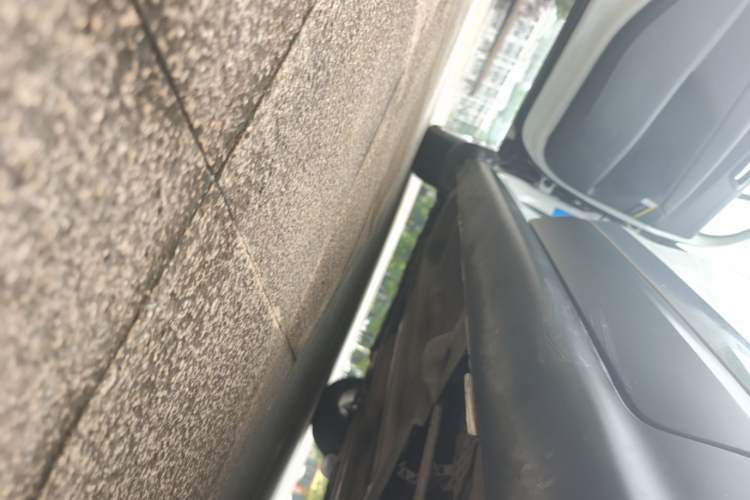 Used Peugeot 3008 2015 1.6THP Automatic Classic Edition Left Side Sill
