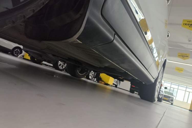 Used Peugeot 3008 2015 1.6THP Automatic Prestige Edition Left Side Sill