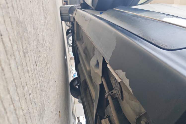 Used Peugeot 3008 2015 1.6THP Automatic Classic Edition Left Side Sill