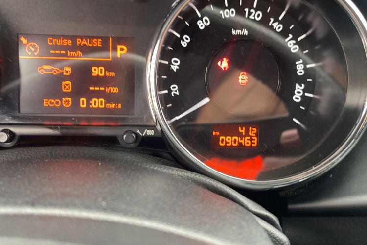 Used Peugeot 3008 2015 1.6THP Automatic Trend Edition Odometer Close Up