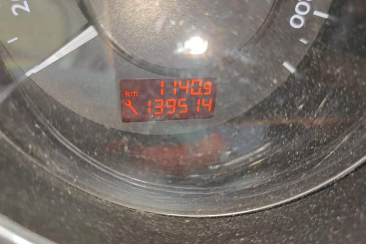 Used Peugeot 3008 2015 1.6THP Automatic Prestige Edition Odometer Close Up