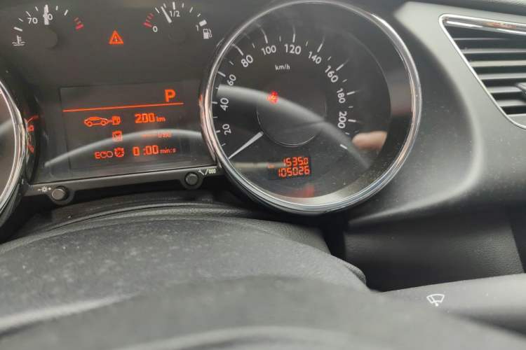 Used Peugeot 3008 2015 1.6THP Automatic Classic Edition Odometer Close Up