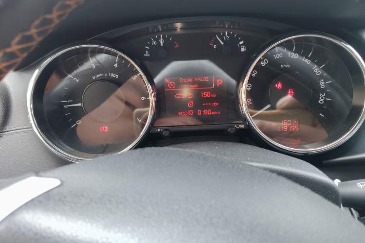 Used Peugeot 3008 2015 1.6THP Roland Garros Edition Odometer Close Up