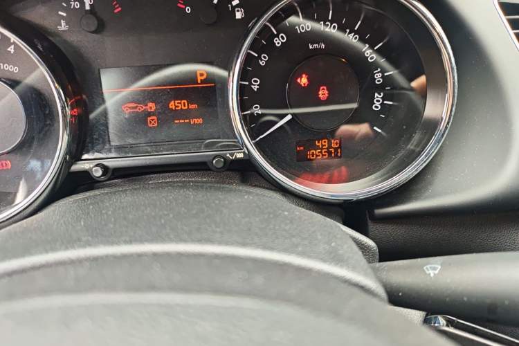 Used Peugeot 3008 2015 2.0L Automatic Trend Edition Odometer Close Up