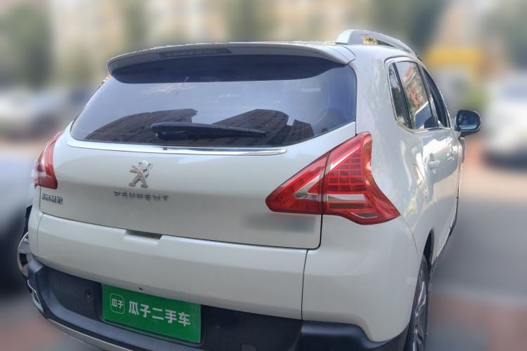 Used Peugeot 3008 2015 1.6THP Roland Garros Edition Rear Right 45 Deg