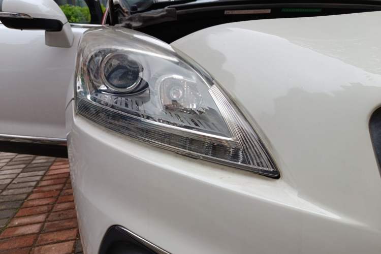 Used Peugeot 3008 2015 2.0L Manual Classic Edition Right Front Headlight