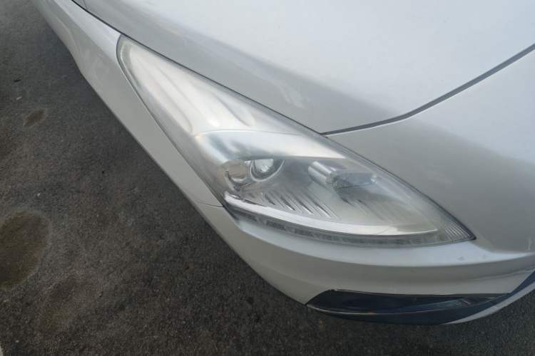 Used Peugeot 3008 2015 2.0L Manual Classic Edition Right Front Headlight