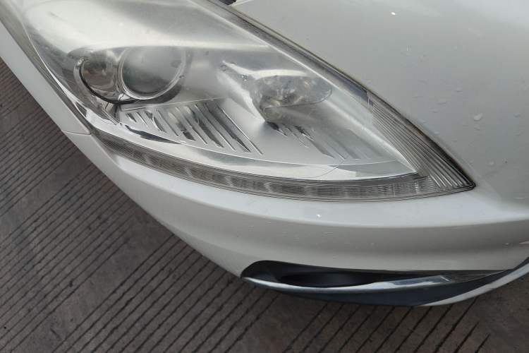 Used Peugeot 3008 2015 1.6THP Automatic Classic Edition Right Front Headlight