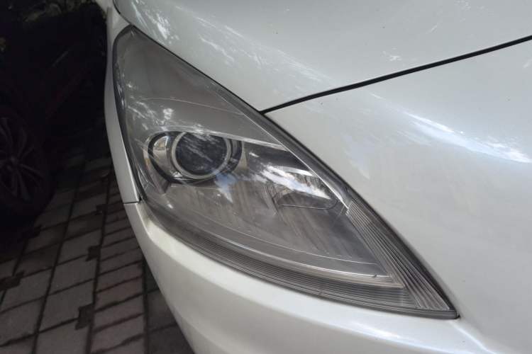 Used Peugeot 3008 2015 2.0L Automatic Classic Edition Right Front Headlight