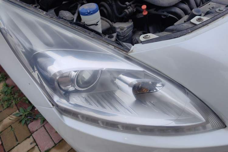 Used Peugeot 3008 2015 2.0L Automatic Classic Edition Right Front Headlight