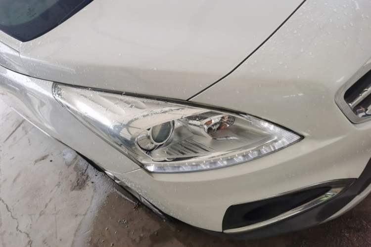 Used Peugeot 3008 2015 1.6THP Automatic Classic Edition Right Front Headlight