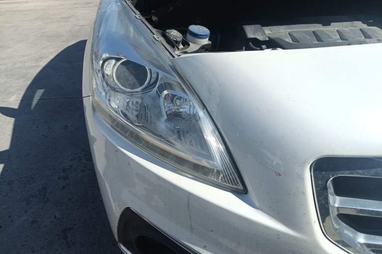 Used Peugeot 3008 2015 2.0L Automatic Trend Edition Right Front Headlight