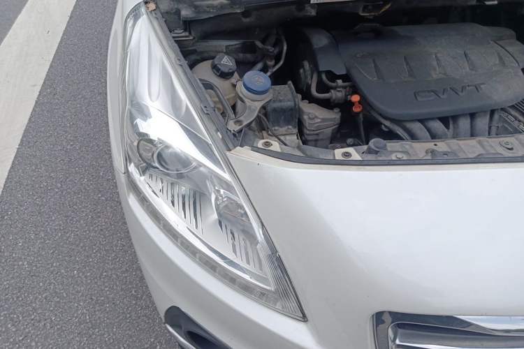 Used Peugeot 3008 2015 2.0L Automatic Trend Edition Right Front Headlight