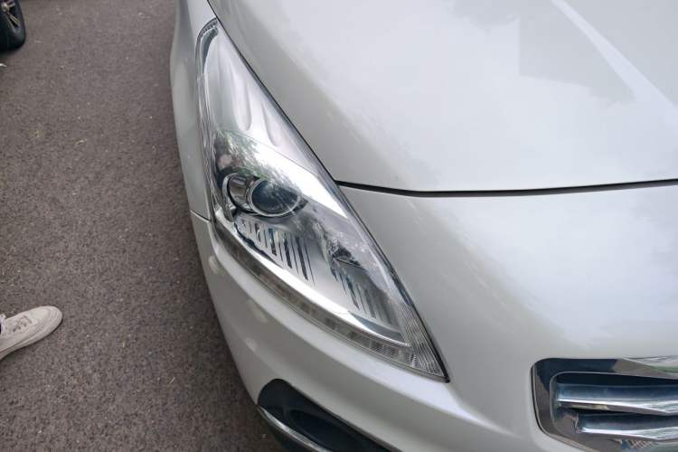 Used Peugeot 3008 2015 1.6THP Automatic Classic Edition Right Front Headlight