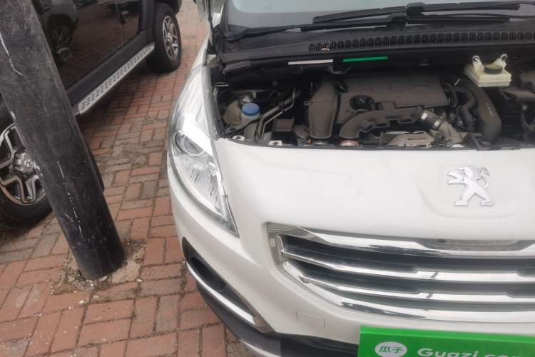 Used Peugeot 3008 2015 1.6THP Automatic Classic Edition Right Front Headlight