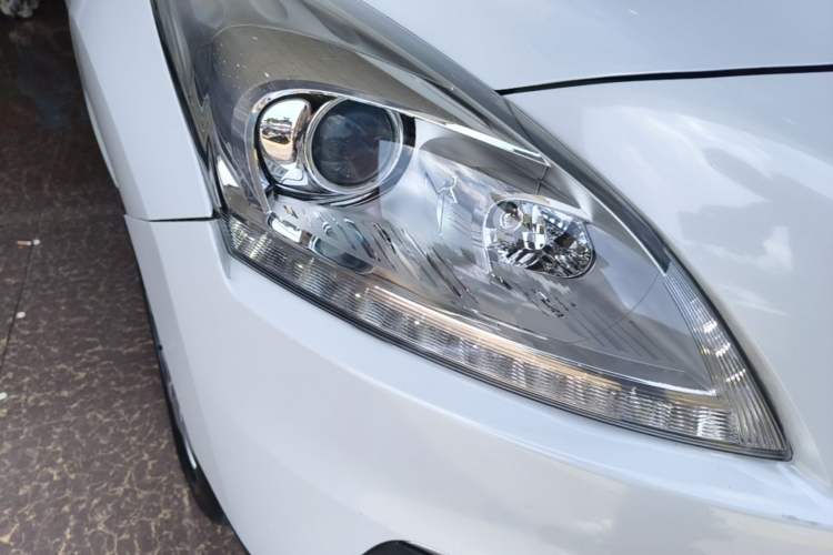 Used Peugeot 3008 2015 1.6THP Automatic Prestige Edition Right Front Headlight