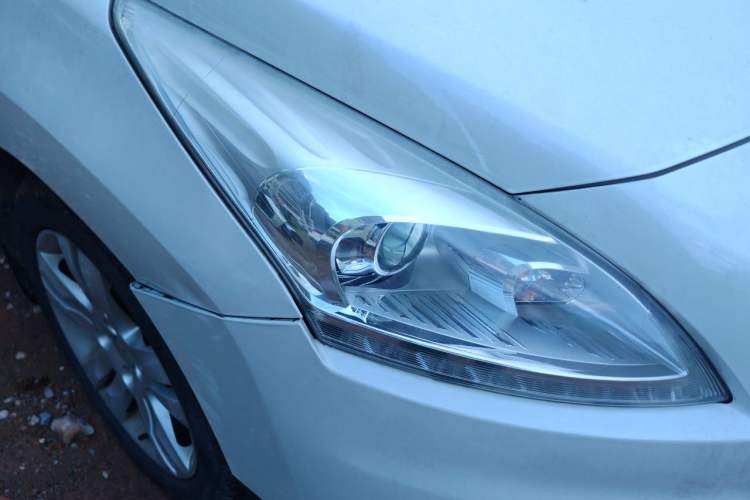 Used Peugeot 3008 2015 2.0L Automatic Classic Edition Right Front Headlight