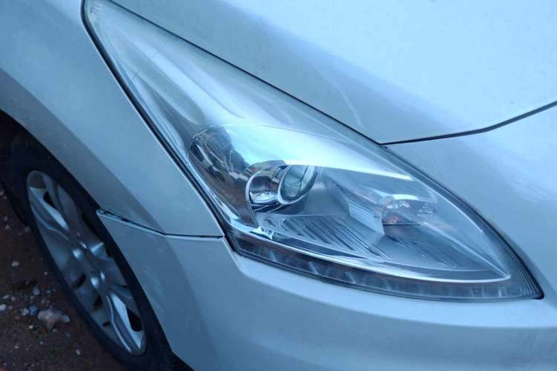 Used Peugeot 3008 2015 2.0L Automatic Classic Edition Right Front Headlight