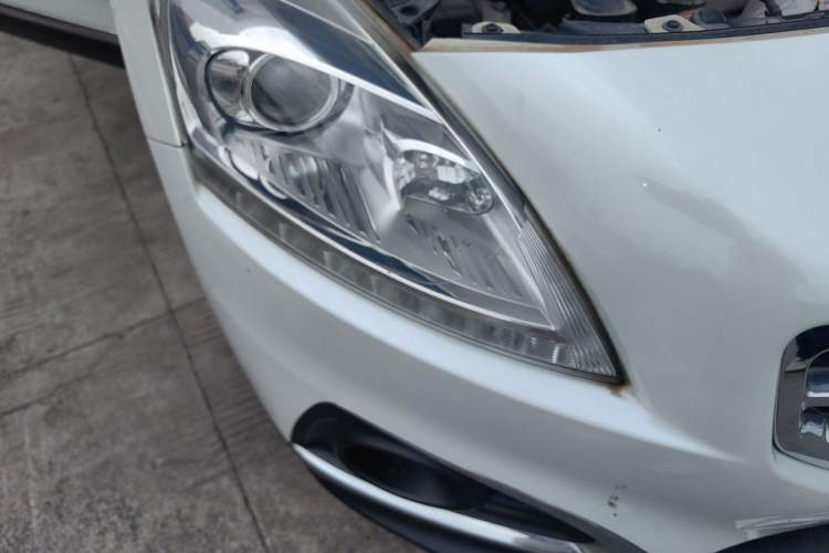 Used Peugeot 3008 2015 1.6THP Automatic Trend Edition Right Front Headlight