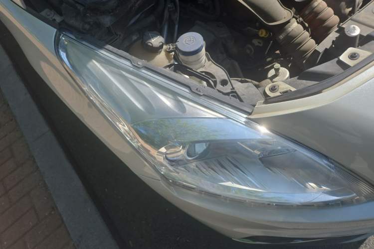 Used Peugeot 3008 2015 1.6THP Automatic Prestige Edition Right Front Headlight