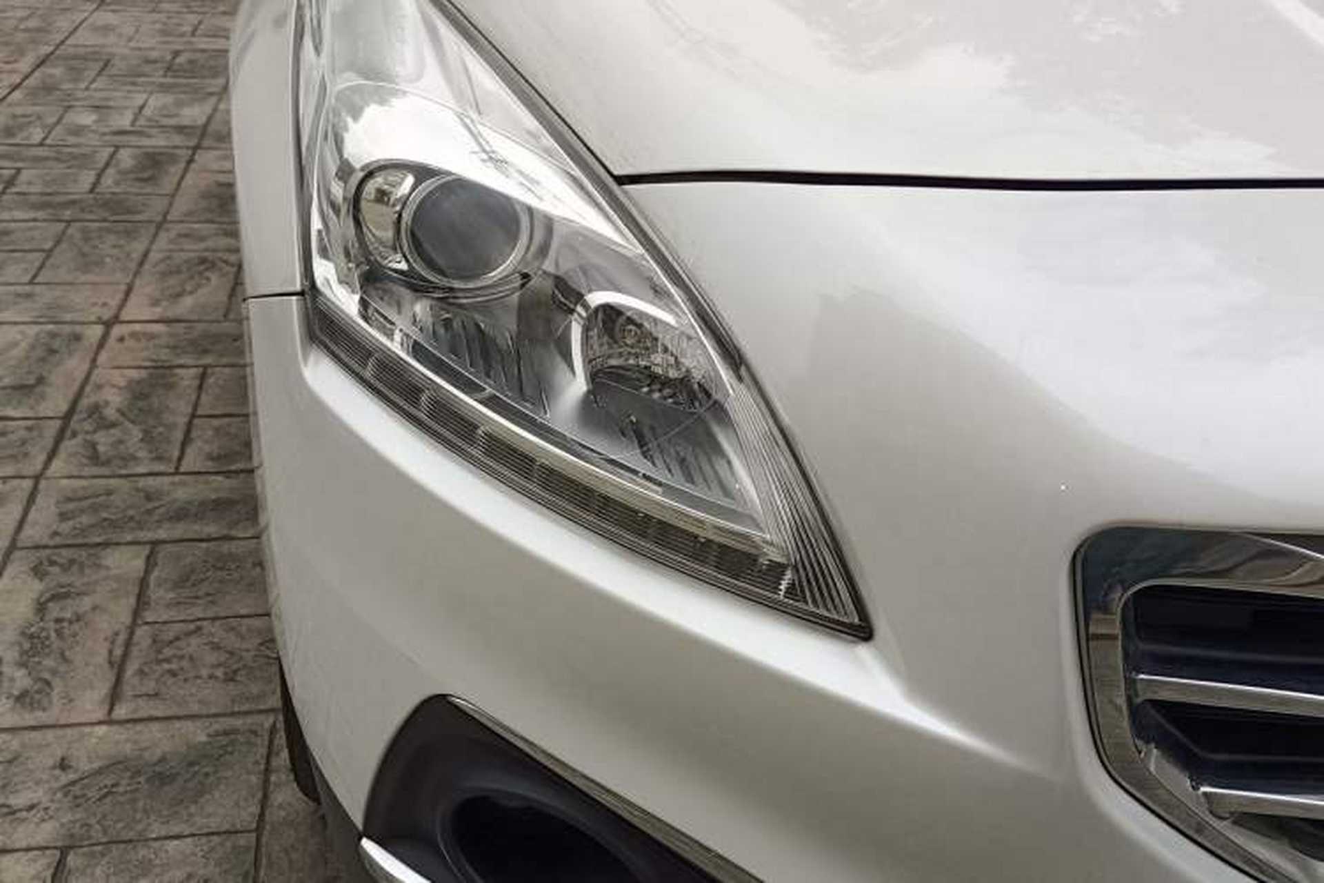 Used Peugeot 3008 2015 2.0L Automatic Classic Edition Right Front Headlight