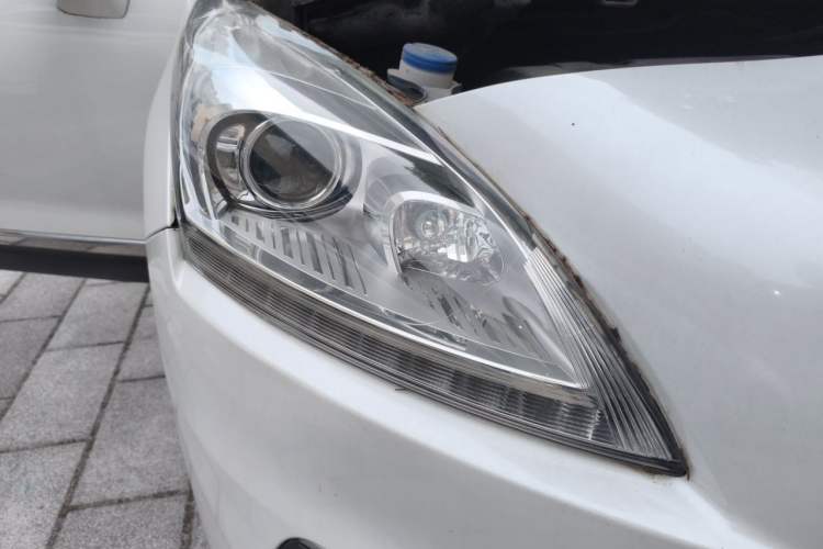 Used Peugeot 3008 2015 2.0L Automatic Classic Edition Right Front Headlight