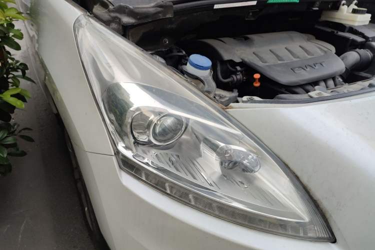 Used Peugeot 3008 2015 2.0L Automatic Classic Edition Right Front Headlight