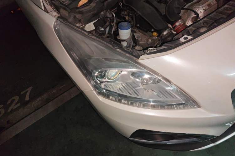 Used Peugeot 3008 2015 1.6THP Automatic Prestige Edition Right Front Headlight