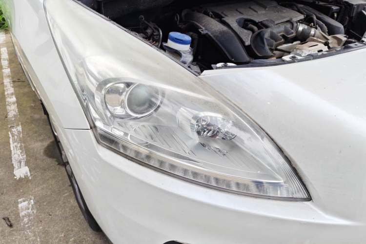Used Peugeot 3008 2015 1.6THP Automatic Prestige Edition Right Front Headlight