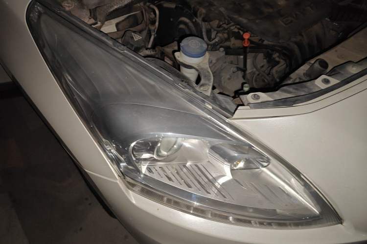 Used Peugeot 3008 2015 2.0L Automatic Classic Edition Right Front Headlight