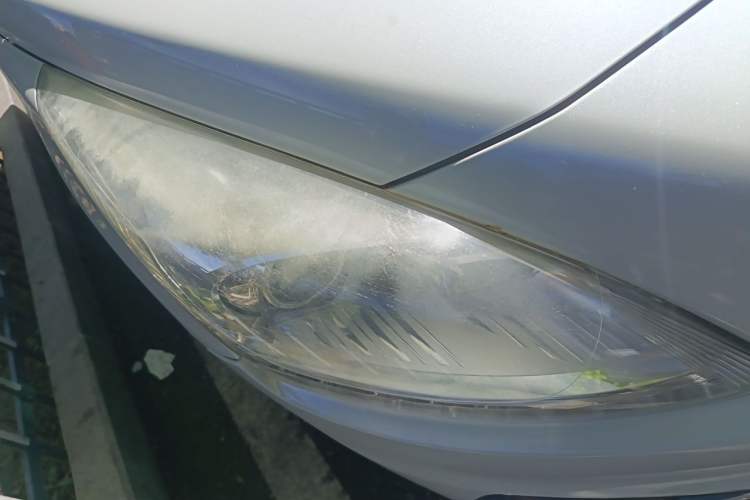 Used Peugeot 3008 2015 2.0L Automatic Trend Edition Right Front Headlight