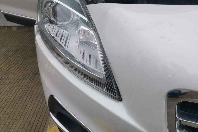 Used Peugeot 3008 2015 2.0L Automatic Classic Edition Right Front Headlight