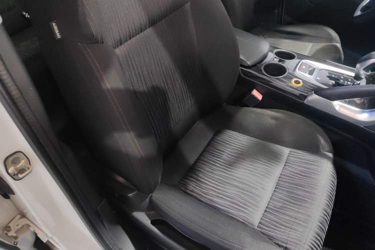 Used Peugeot 3008 2015 2.0L Automatic Classic Edition Right Front Seat