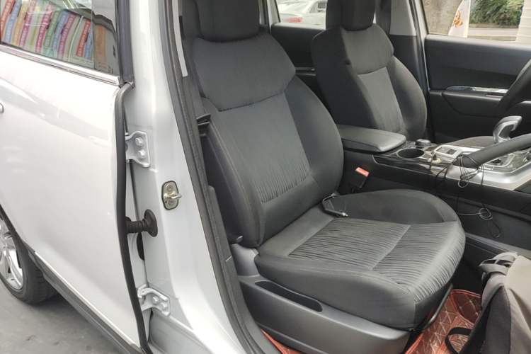 Used Peugeot 3008 2015 1.6THP Automatic Classic Edition Right Front Seat