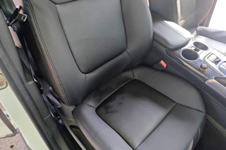 Used Peugeot 3008 2015 2.0L Automatic Classic Edition Right Front Seat