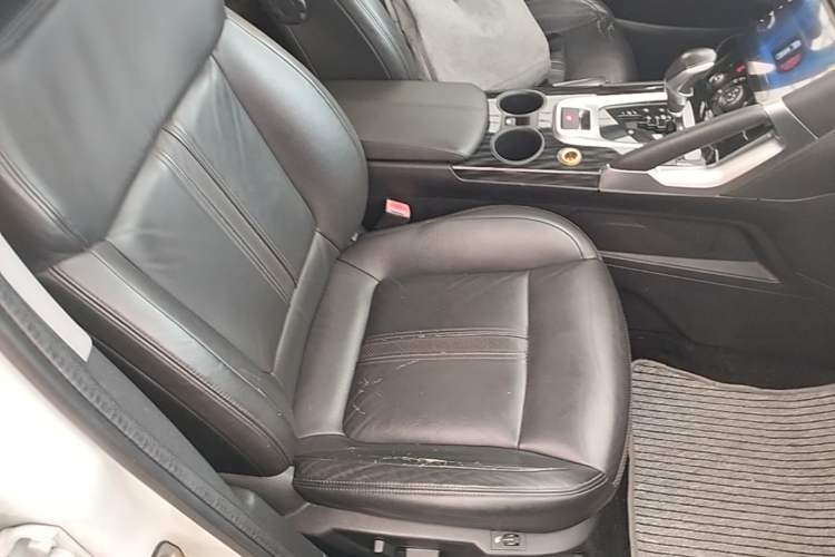 Used Peugeot 3008 2015 2.0L Automatic Trend Edition Right Front Seat