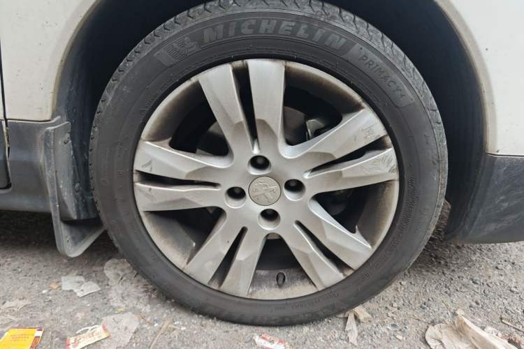 Used Peugeot 3008 2015 2.0L Automatic Classic Edition Right Front Wheel Hub