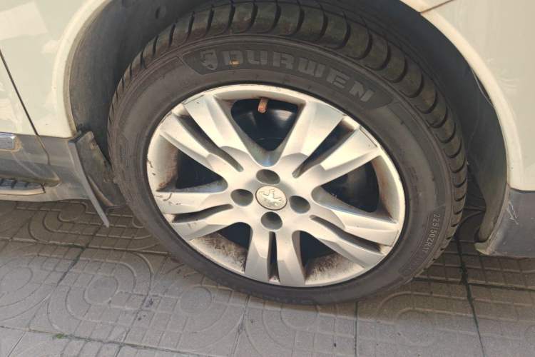 Used Peugeot 3008 2015 2.0L Automatic Classic Edition Right Front Wheel Hub