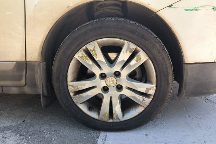 Used Peugeot 3008 2015 2.0L Automatic Trend Edition Right Front Wheel Hub