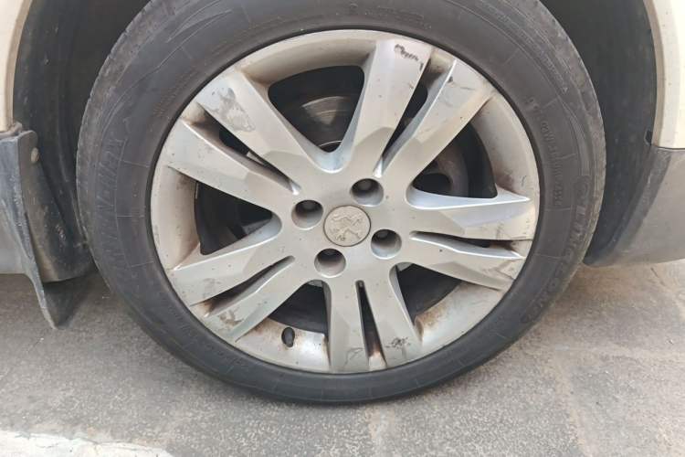 Used Peugeot 3008 2015 2.0L Automatic Trend Edition Right Front Wheel Hub