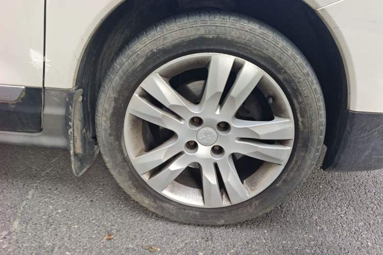 Used Peugeot 3008 2015 2.0L Automatic Classic Edition Right Front Wheel Hub