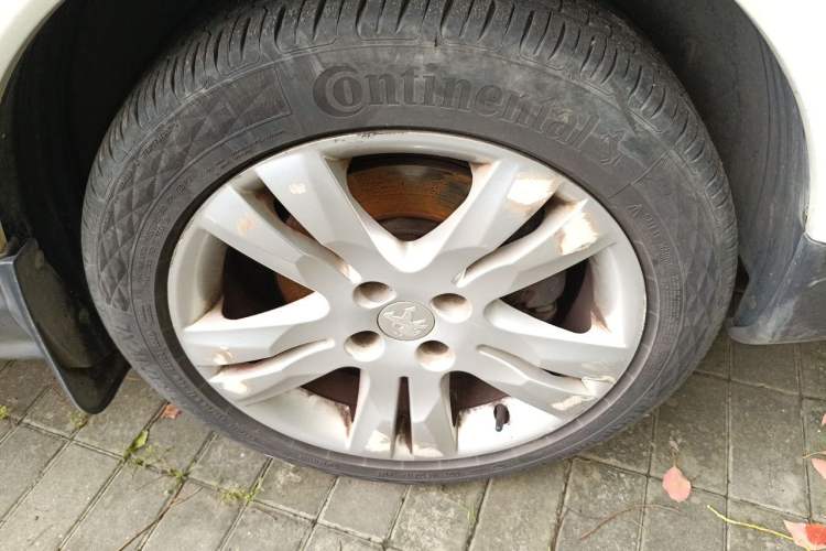 Used Peugeot 3008 2015 2.0L Automatic Trend Edition Right Front Wheel Hub