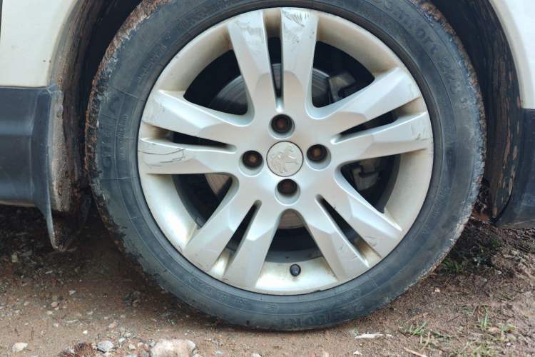 Used Peugeot 3008 2015 2.0L Automatic Classic Edition Right Front Wheel Hub