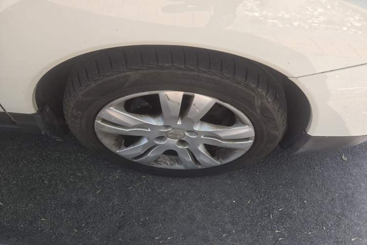 Used Peugeot 3008 2015 1.6THP Automatic Prestige Edition Right Front Wheel Hub