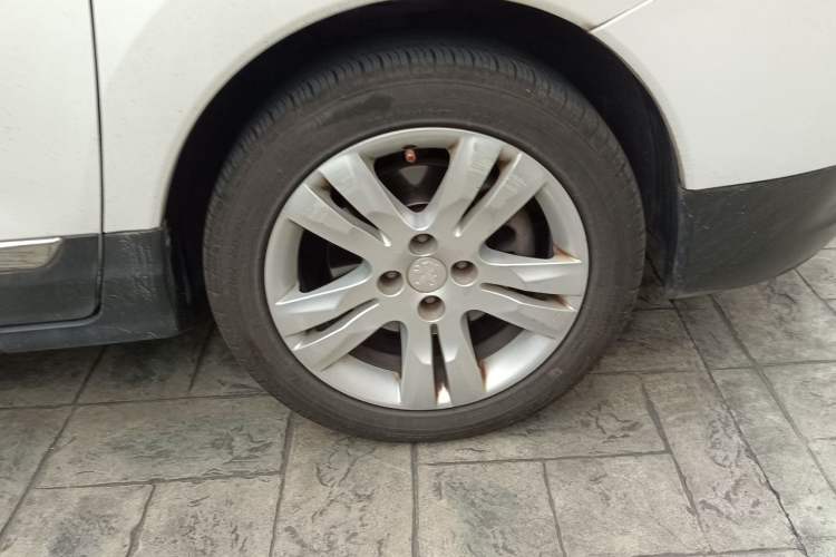 Used Peugeot 3008 2015 2.0L Automatic Classic Edition Right Front Wheel Hub