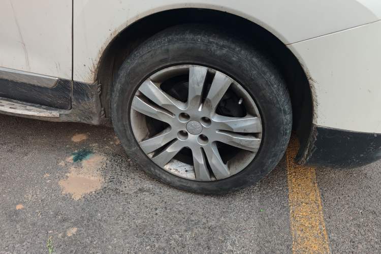 Used Peugeot 3008 2015 2.0L Manual Classic Edition Right Front Wheel Hub