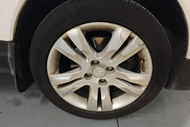 Used Peugeot 3008 2015 2.0L Automatic Classic Edition Right Front Wheel Hub